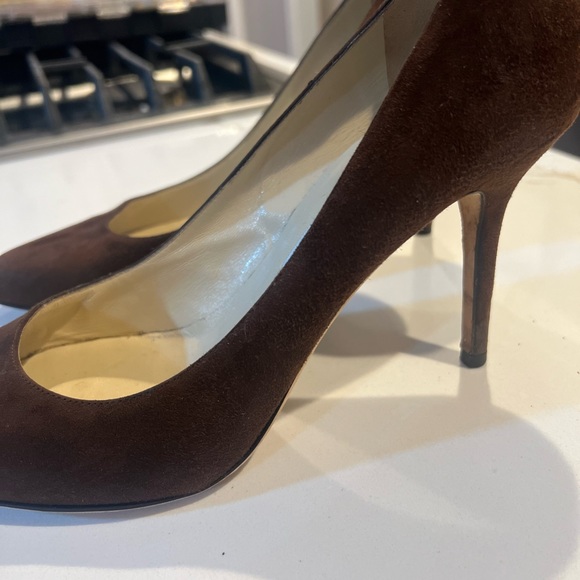 Jimmy Choo Classic Pump 85 40 1/2 Chocolate Suede - Picture 4 of 9